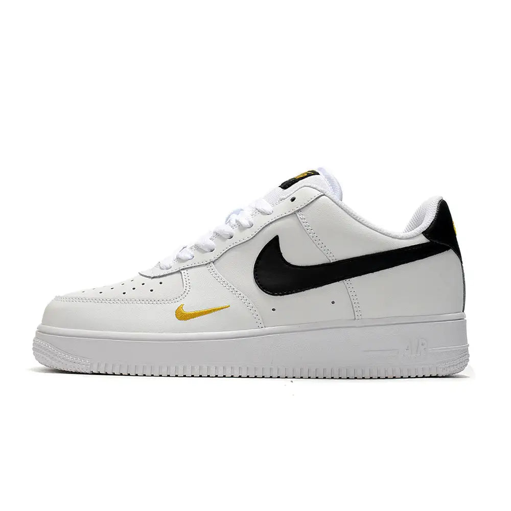 NIKE AIR FORCE 1 - 07 ESSENTIAL